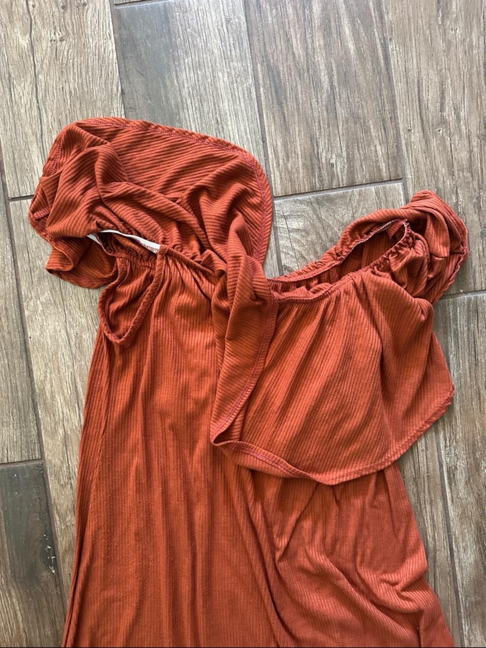 Off-Shoulder Ruffle Dressin Rust Orange - Picture 3 of 3